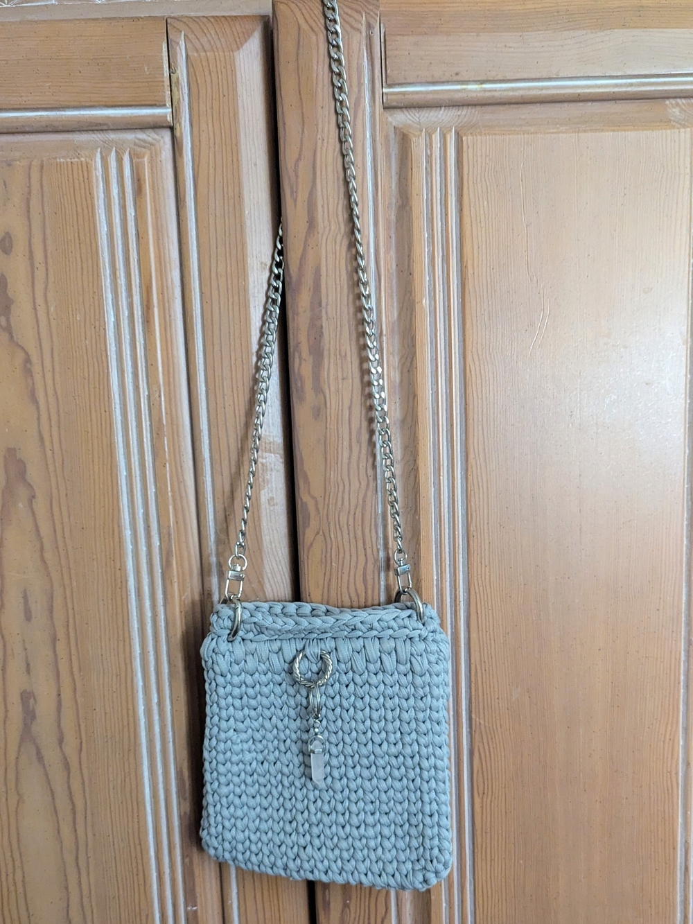 Women’s Knit Crossbody Bag in Light Gray